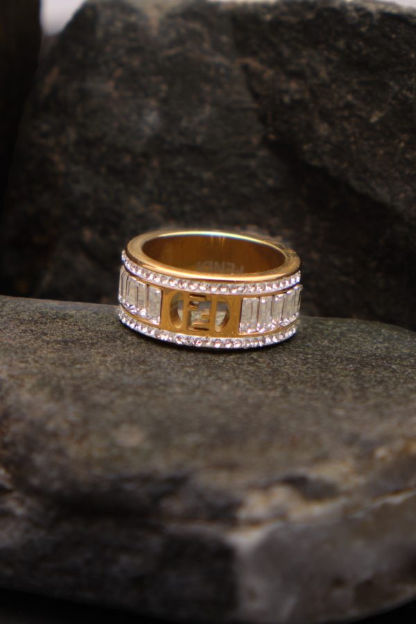 Stylish Setting Ring